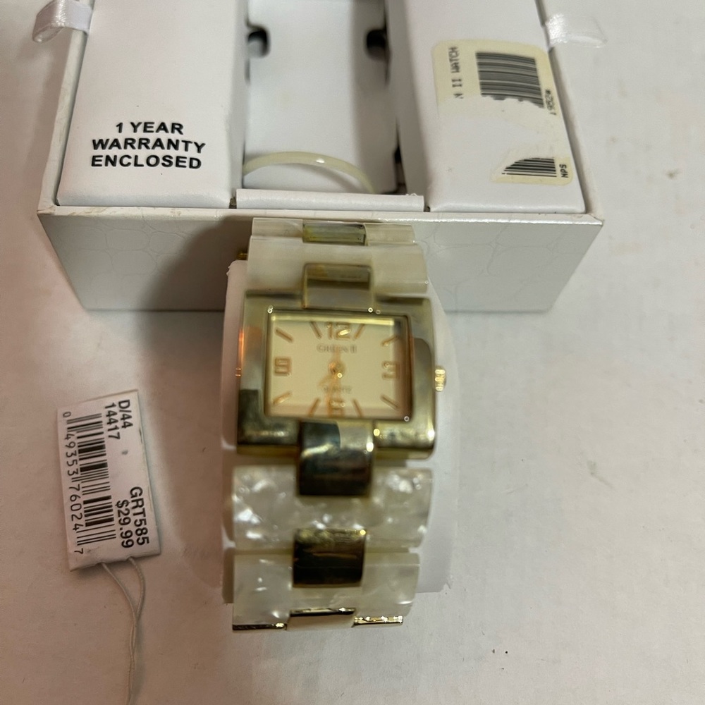 Ladies Watch - Picture 2 of 4